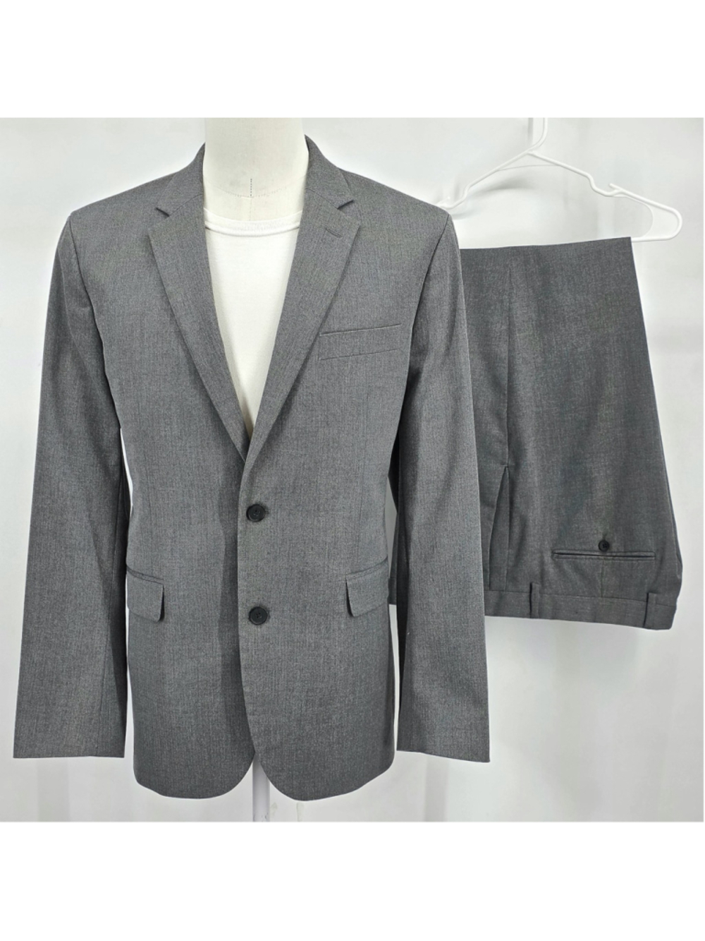 Banana Republic Factory Suit 42R 36x30 Gray Herringbone Stretch Standard Fit 2pc